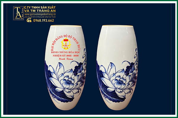 Bình hoa H31 hoa sen vẽ tay